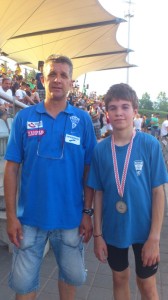 Tvrtko Bodoen viceprvak na 400m 59,52, sa svojim trenerom