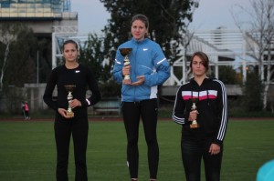 Sanda Kočiš s pobjedničkim peharom