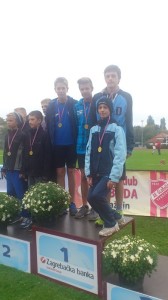 Zlatni, mlađi kadeti 4x100m