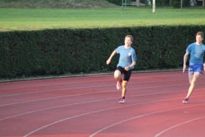 Tvrtko Baudoin (00) na 300m 41,42