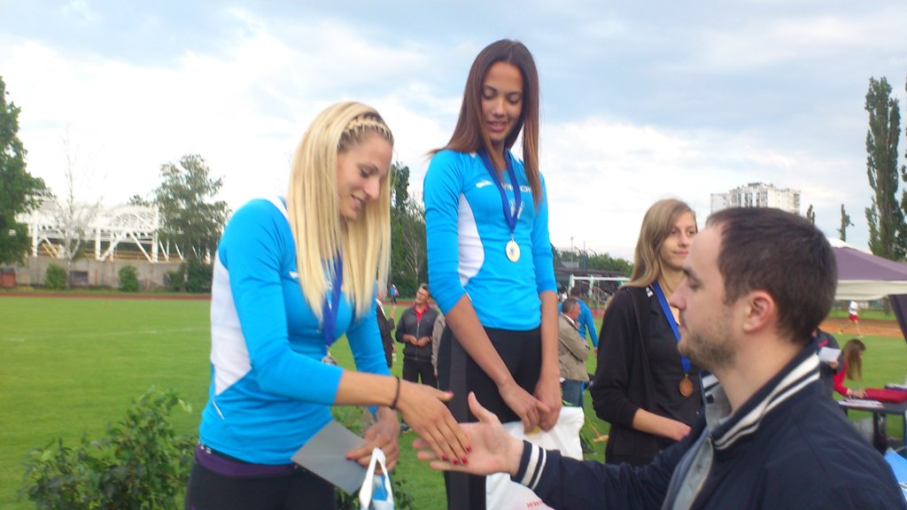 Putnica na juniorski SP, Luciaj Zubčić 182cm u skoku u vis