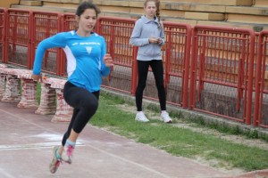 Mimi prva u dalju i na "stotki"