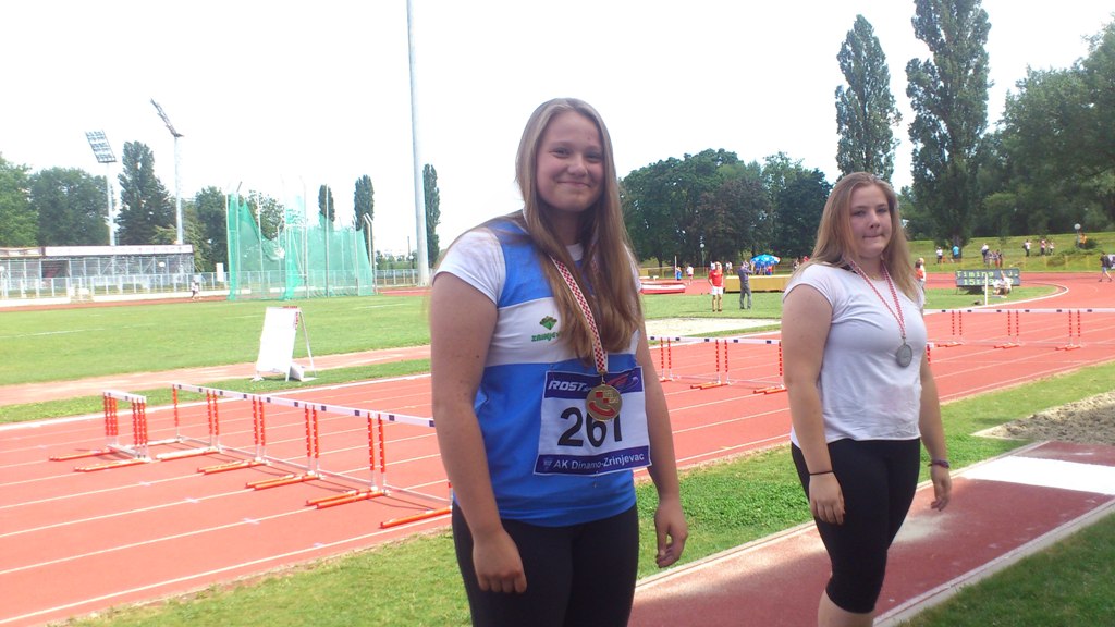 Zlato i srebro za Vikicu!