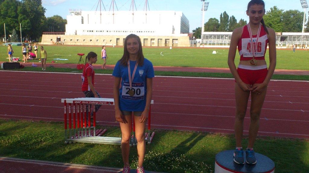 "Super"Stela sa dvije medalje, 400m 62,59