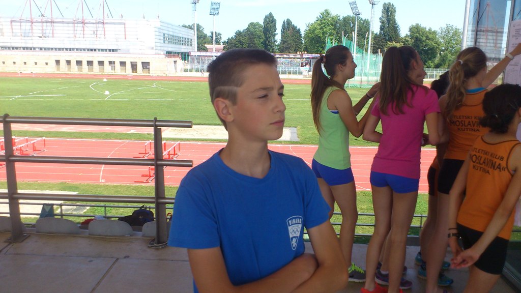 Jura Prugovečki sa "prugofrizurom"!