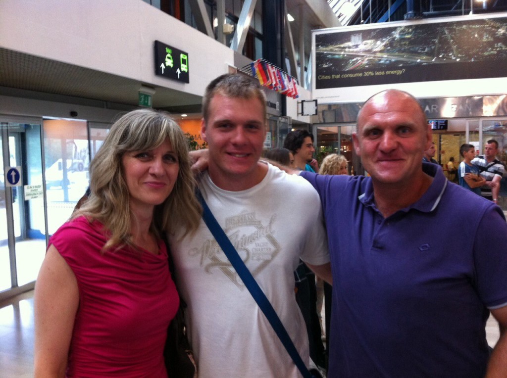 Svjetski prvak sa svojim roditeljima