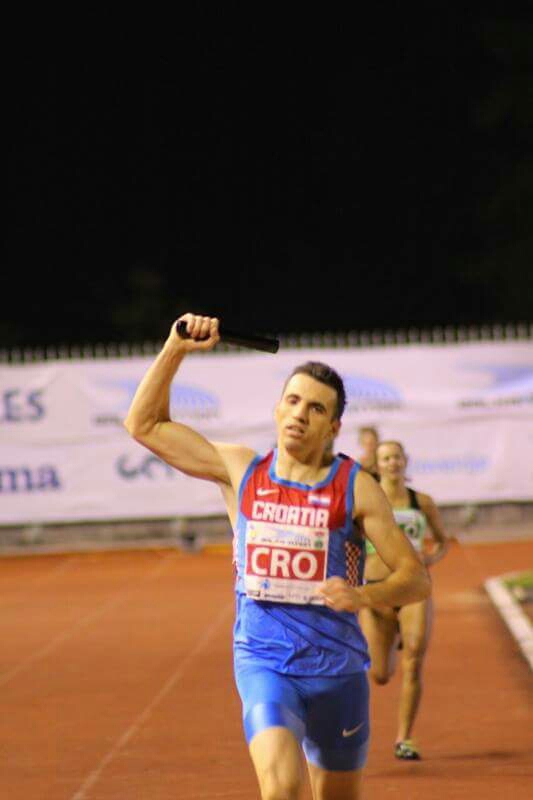 image-1a0d99e9ec9e737cb2716ddcdb0bc526e1a395fe58fe528bfbe1666f39239d14-V