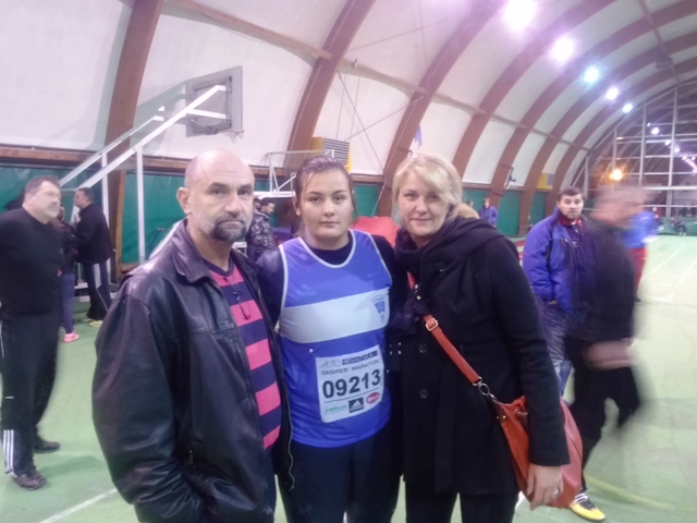 Hrvatske rekorderka , Marija Tolj u društvu roditelja