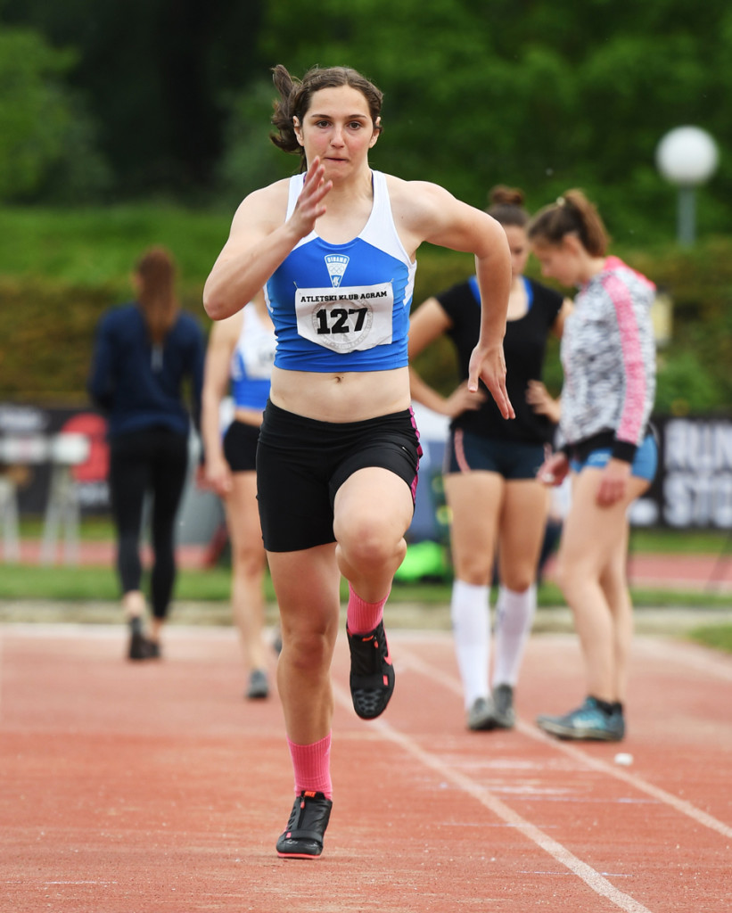 Dolores Ćosić, 2 medalje u štafeti